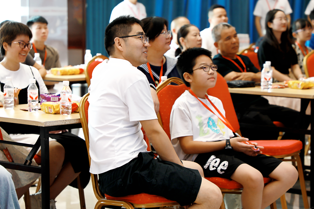 萌娃探班！2025鹽津鋪?zhàn)訂T工家人開放日活動(dòng)正式舉行